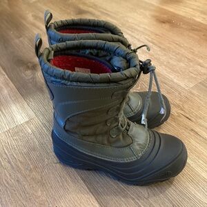 The North Face Kids Green and Black Snow Boots